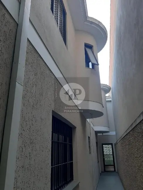 Foto 4 de Casa com 3 quartos para alugar, 250m2 em Jardim Três Marias, Taboao Da Serra - SP