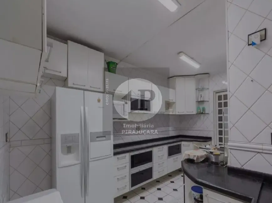 Foto 9 de Casa com 4 quartos à venda, 246m2 em Parque Industrial das Oliveiras, Taboao Da Serra - SP