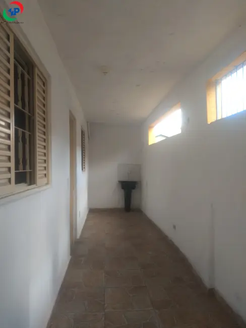 Foto 2 de Casa com 2 quartos para alugar, 30m2 em Parque Luíza, Embu Das Artes - SP