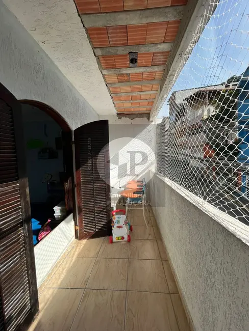 Foto 9 de Casa com 2 quartos à venda, 75m2 em Jardim Saint Moritz, Taboao Da Serra - SP