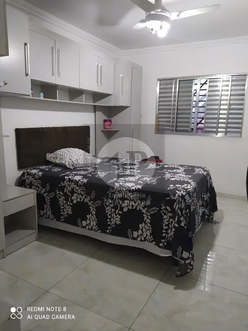 Foto 2 de Casa com 2 quartos à venda, 152m2 em Vila Carmelina Gonçalves, Taboao Da Serra - SP