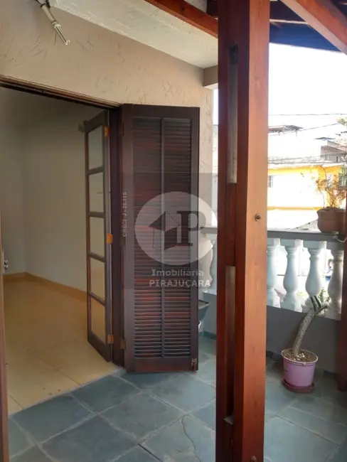 Foto 2 de Casa com 4 quartos à venda, 250m2 em Vila Carmelina Gonçalves, Taboao Da Serra - SP