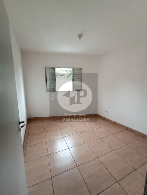 Foto 6 de Casa com 2 quartos para alugar, 35m2 em Parque Industrial Daci, Taboao Da Serra - SP