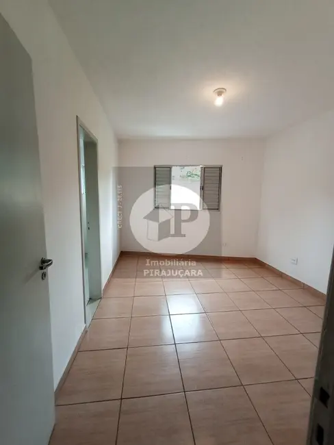 Foto 7 de Casa com 2 quartos para alugar, 35m2 em Parque Industrial Daci, Taboao Da Serra - SP