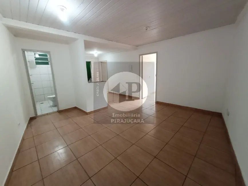 Foto 2 de Casa com 2 quartos para alugar, 35m2 em Parque Industrial Daci, Taboao Da Serra - SP