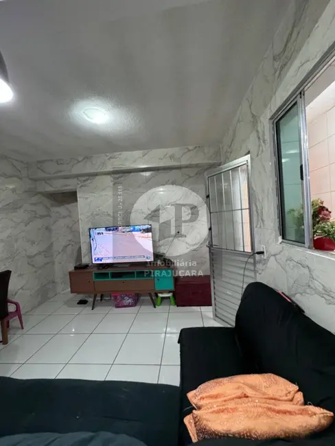 Foto 9 de Casa com 2 quartos à venda, 150m2 em Jardim Saint Moritz, Taboao Da Serra - SP