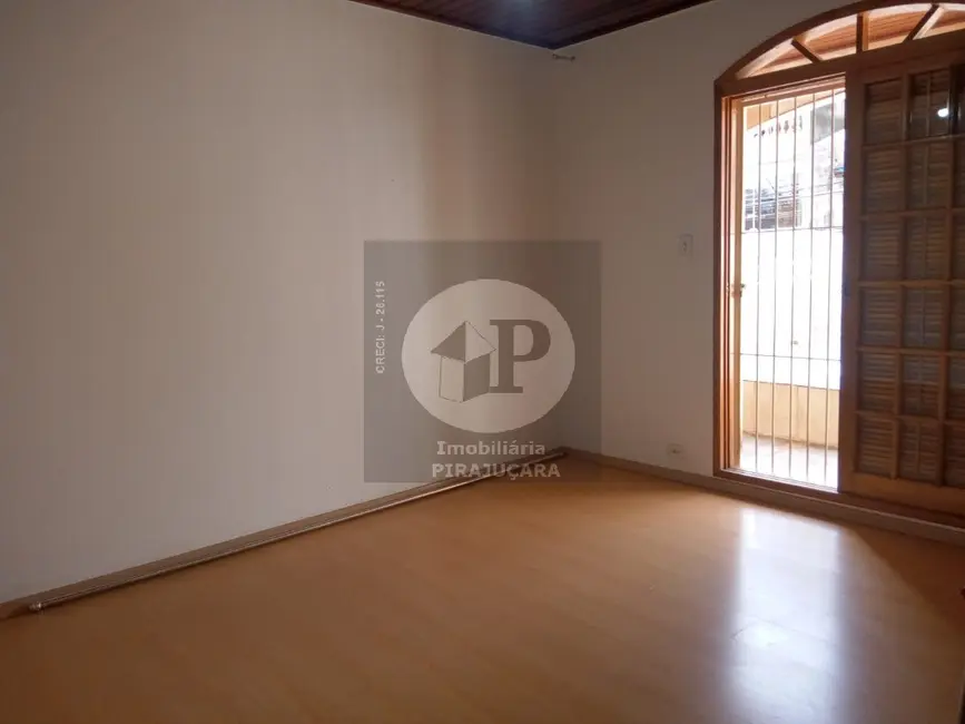 Foto 2 de Casa com 4 quartos à venda em Jardim São Salvador, Taboao Da Serra - SP