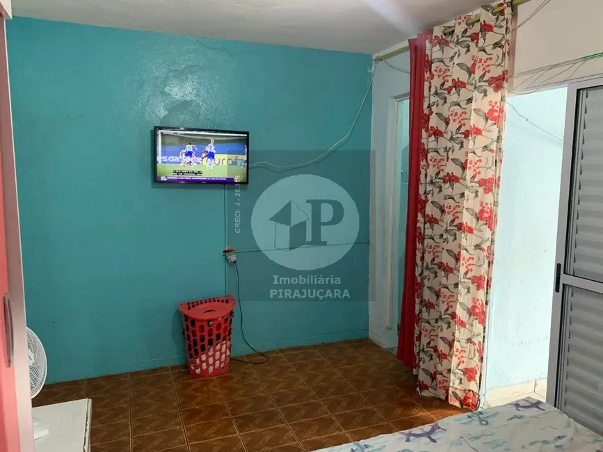 Foto 4 de Casa com 1 quarto para alugar, 133m2 em Jardim Iracema, Taboao Da Serra - SP