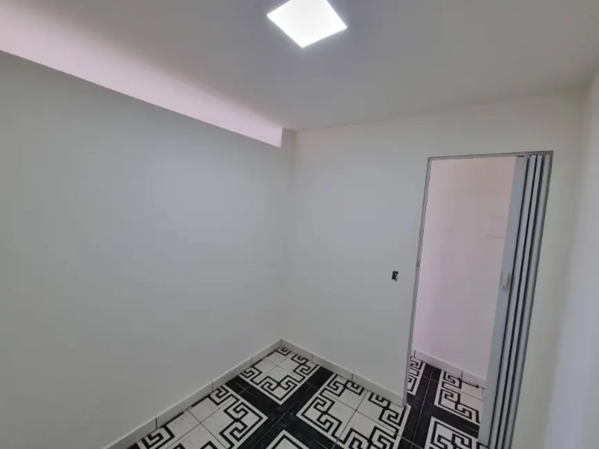 Foto 3 de Casa com 1 quarto à venda, 140m2 em Jardim Panorama, Taboao Da Serra - SP