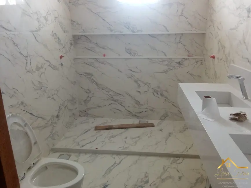 Foto 9 de Casa de Condomínio com 4 quartos à venda, 298m2 em Parque São Benedito, Campos Dos Goytacazes - RJ