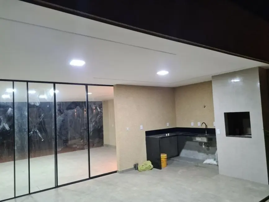 Casa com 3 quartos à venda, 250m2 em Setor Habitacional Arniqueira (Águas Claras), Brasilia - DF - imagem 4 Foto 4 de Casa com 3 quartos à venda, 250m2 em Setor Habitacional Arniqueira (Águas Claras), Brasilia - DF