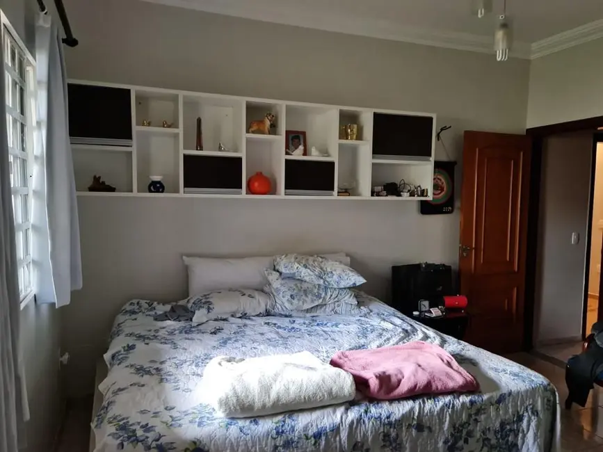 Casa com 5 quartos à venda, 1650m2 em Setor Habitacional Arniqueira (Águas Claras), Brasilia - DF - imagem 7 Foto 7 de Casa com 5 quartos à venda, 1650m2 em Setor Habitacional Arniqueira (Águas Claras), Brasilia - DF