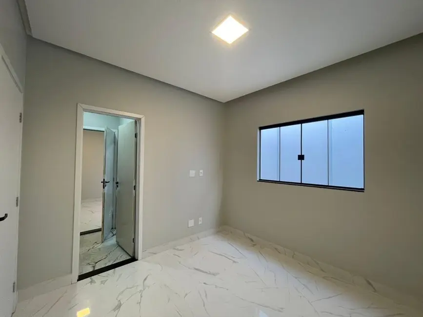 Casa com 3 quartos à venda, 183m2 em Setor Habitacional Vicente Pires, Brasilia - DF - imagem 4 Foto 4 de Casa com 3 quartos à venda, 183m2 em Setor Habitacional Vicente Pires, Brasilia - DF