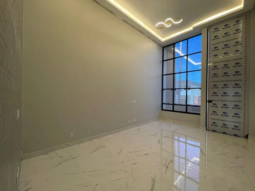 Casa com 3 quartos à venda, 183m2 em Setor Habitacional Vicente Pires, Brasilia - DF - imagem 3 Foto 3 de Casa com 3 quartos à venda, 183m2 em Setor Habitacional Vicente Pires, Brasilia - DF