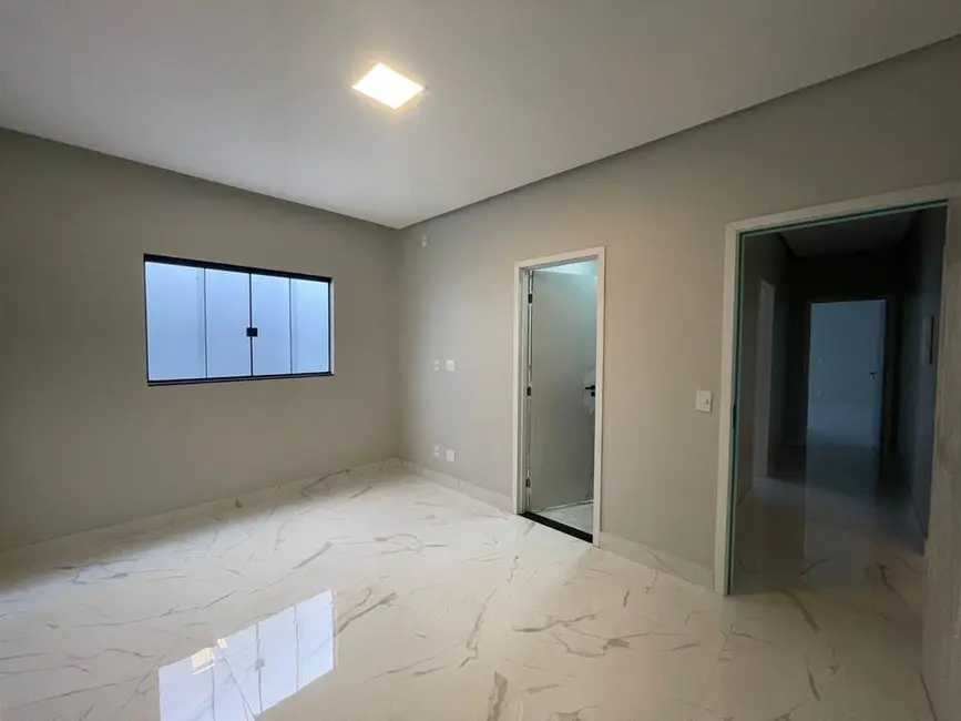 Casa com 3 quartos à venda, 183m2 em Setor Habitacional Vicente Pires, Brasilia - DF - imagem 5 Foto 5 de Casa com 3 quartos à venda, 183m2 em Setor Habitacional Vicente Pires, Brasilia - DF