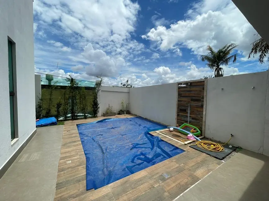 Casa com 4 quartos à venda, 250m2 em Brasilia - DF - imagem 5 Foto 5 de Casa com 4 quartos à venda, 250m2 em Brasilia - DF