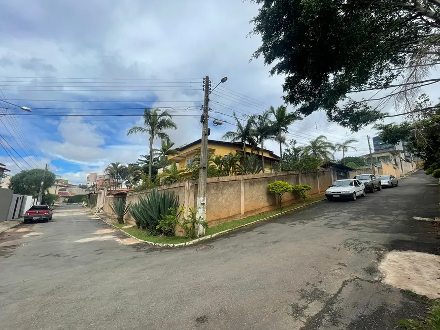 Casa com 6 quartos à venda, 525m2 em Brasilia - DF - imagem 8 Foto 8 de Casa com 6 quartos à venda, 525m2 em Brasilia - DF