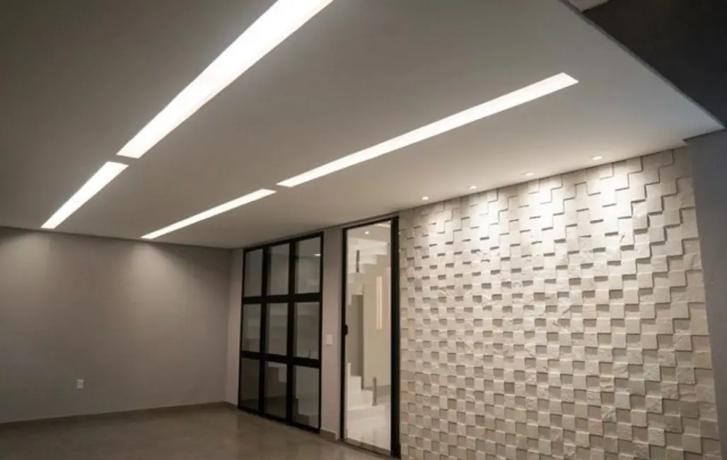 Casa com 3 quartos à venda, 215m2 em Setor Habitacional Vicente Pires, Brasilia - DF - imagem 4 Foto 4 de Casa com 3 quartos à venda, 215m2 em Setor Habitacional Vicente Pires, Brasilia - DF