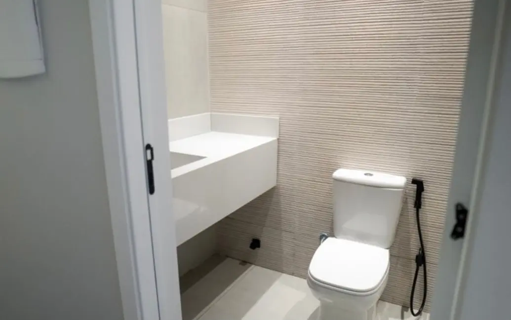 Casa com 3 quartos à venda, 215m2 em Setor Habitacional Vicente Pires, Brasilia - DF - imagem 8 Foto 8 de Casa com 3 quartos à venda, 215m2 em Setor Habitacional Vicente Pires, Brasilia - DF