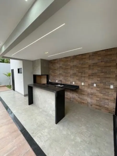 Casa com 3 quartos à venda, 400m2 em Setor Habitacional Samambaia (Vicente Pires), Brasilia - DF - imagem 8 Foto 8 de Casa com 3 quartos à venda, 400m2 em Setor Habitacional Samambaia (Vicente Pires), Brasilia - DF