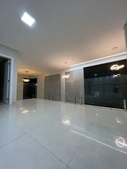 Foto 1 de Casa com 3 quartos à venda, 300m2 em Guará II, Brasilia - DF