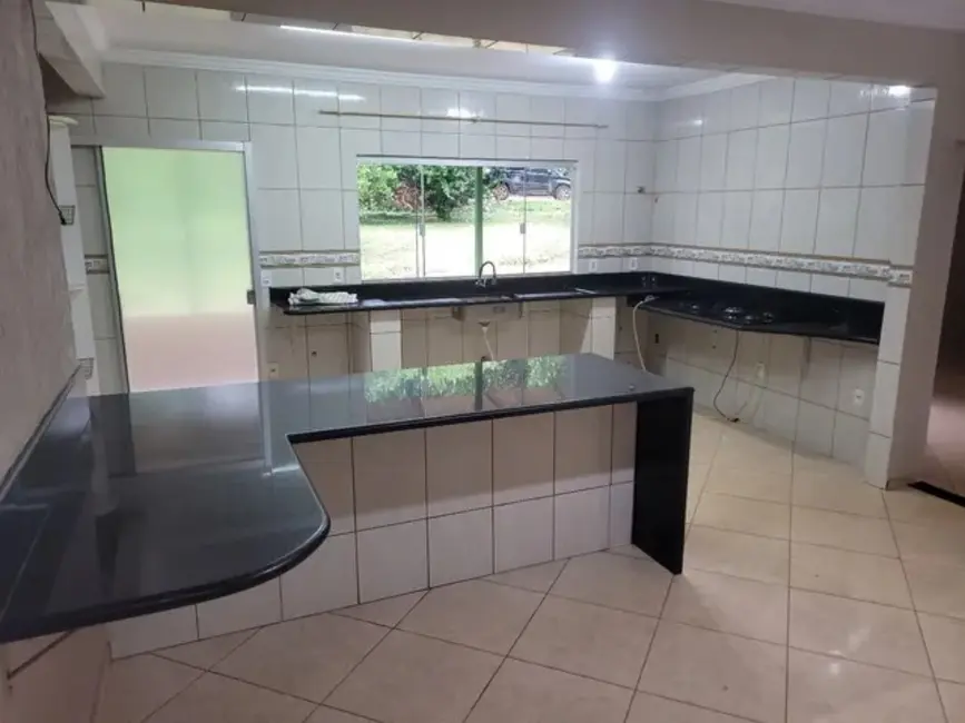 Casa com 3 quartos à venda, 1260m2 em Setor Habitacional Arniqueira (Águas Claras), Brasilia - DF - imagem 8 Foto 8 de Casa com 3 quartos à venda, 1260m2 em Setor Habitacional Arniqueira (Águas Claras), Brasilia - DF