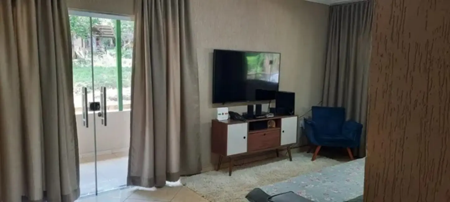 Casa com 3 quartos à venda, 1260m2 em Setor Habitacional Arniqueira (Águas Claras), Brasilia - DF - imagem 5 Foto 5 de Casa com 3 quartos à venda, 1260m2 em Setor Habitacional Arniqueira (Águas Claras), Brasilia - DF