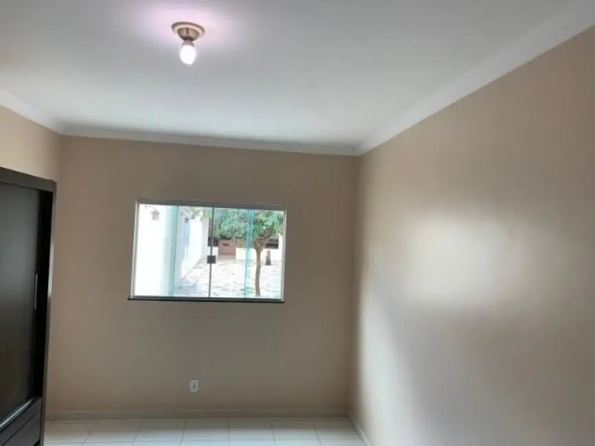 Foto 2 de Casa com 3 quartos à venda, 400m2 em Brasilia - DF