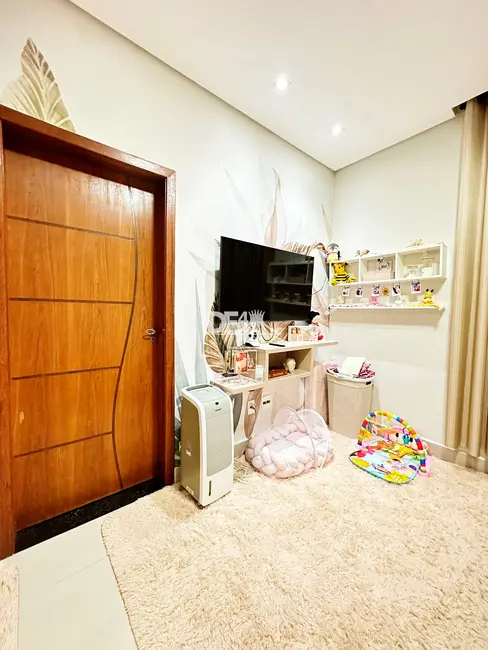 Casa com 4 quartos à venda, 411m2 em Setor Habitacional Arniqueira (Águas Claras), Brasilia - DF - imagem 5 Foto 5 de Casa com 4 quartos à venda, 411m2 em Setor Habitacional Arniqueira (Águas Claras), Brasilia - DF