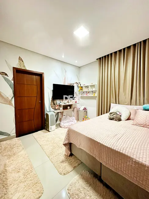 Casa com 4 quartos à venda, 411m2 em Setor Habitacional Arniqueira (Águas Claras), Brasilia - DF - imagem 7 Foto 7 de Casa com 4 quartos à venda, 411m2 em Setor Habitacional Arniqueira (Águas Claras), Brasilia - DF