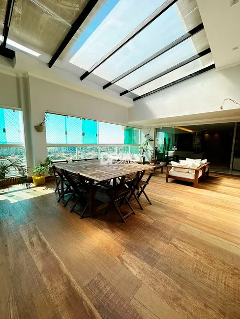 Foto 1 de Apartamento com 3 quartos à venda, 220m2 em Guará II, Brasilia - DF