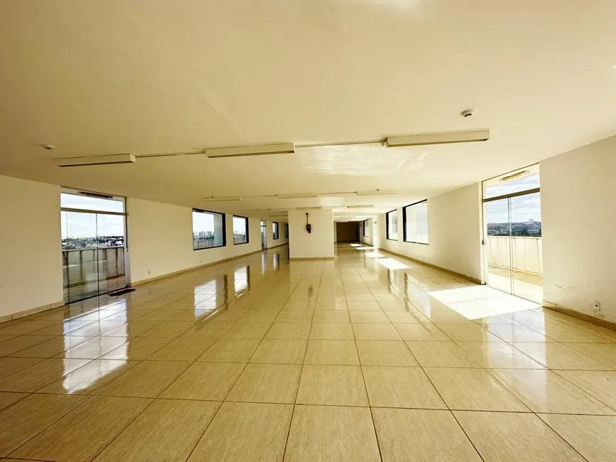 Foto 4 de Sala Comercial para alugar, 572m2 em Taguatinga Centro (Taguatinga), Brasilia - DF