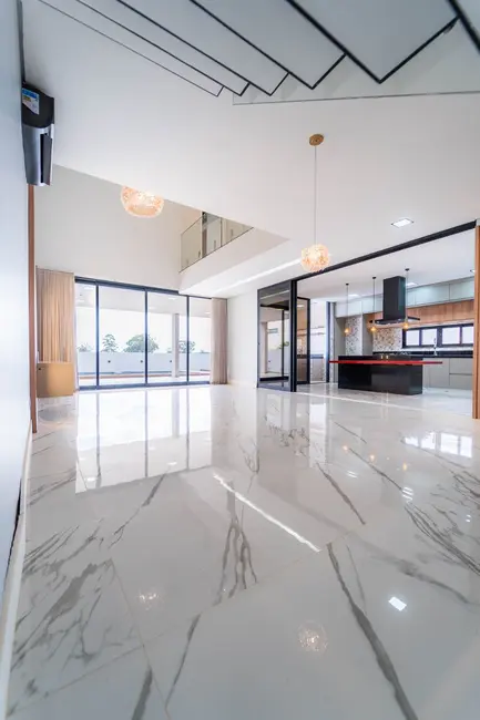 Casa com 5 quartos à venda, 400m2 em Região dos Lagos (Sobradinho), Brasilia - DF - imagem 8 Foto 8 de Casa com 5 quartos à venda, 400m2 em Região dos Lagos (Sobradinho), Brasilia - DF