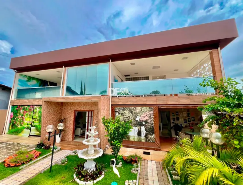Foto 1 de Casa de Condomínio com 3 quartos à venda, 400m2 em Brasilia - DF