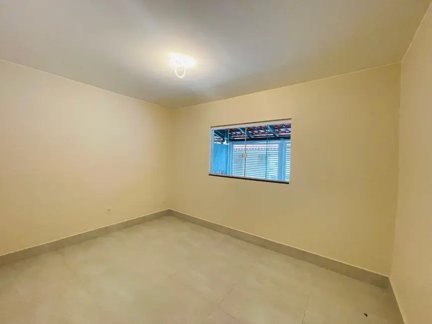 Foto 2 de Casa com 3 quartos à venda, 120m2 em Guará II, Brasilia - DF