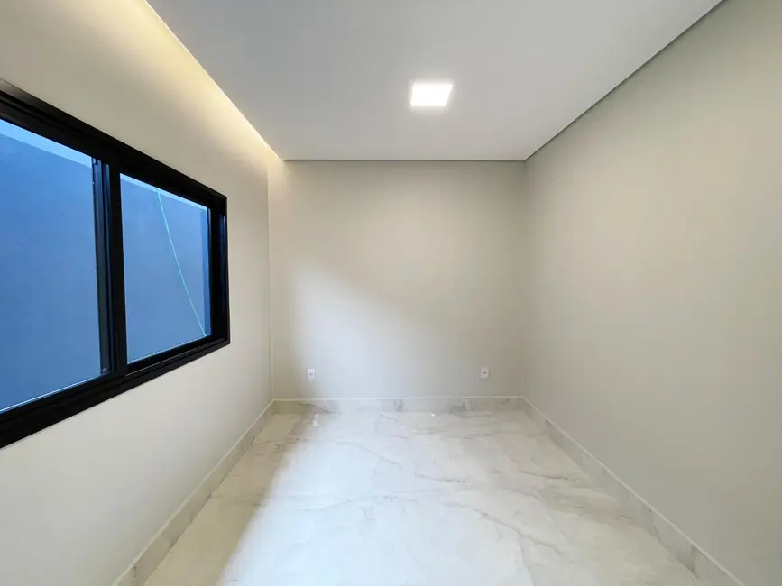 Casa com 3 quartos à venda, 260m2 em Setor Habitacional Vicente Pires, Brasilia - DF - imagem 6 Foto 6 de Casa com 3 quartos à venda, 260m2 em Setor Habitacional Vicente Pires, Brasilia - DF