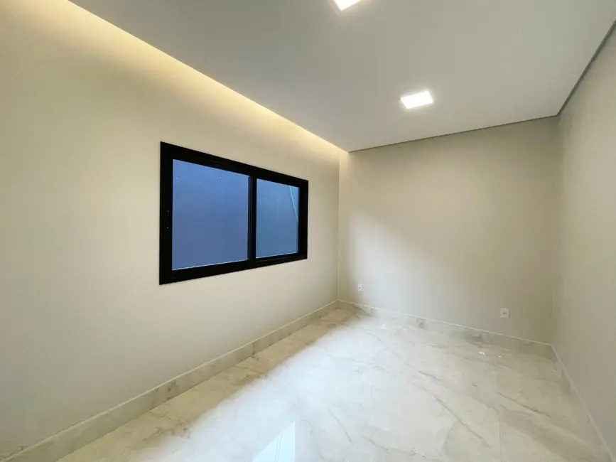 Casa com 3 quartos à venda, 260m2 em Setor Habitacional Vicente Pires, Brasilia - DF - imagem 7 Foto 7 de Casa com 3 quartos à venda, 260m2 em Setor Habitacional Vicente Pires, Brasilia - DF