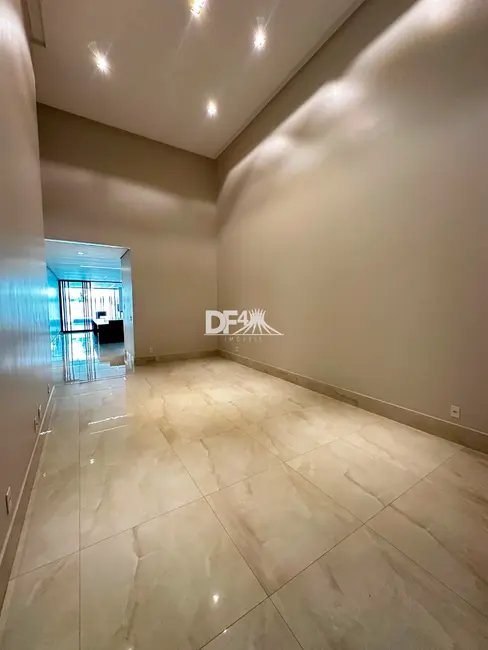 Casa com 4 quartos à venda, 400m2 em Setor Habitacional Arniqueira (Águas Claras), Brasilia - DF - imagem 4 Foto 4 de Casa com 4 quartos à venda, 400m2 em Setor Habitacional Arniqueira (Águas Claras), Brasilia - DF
