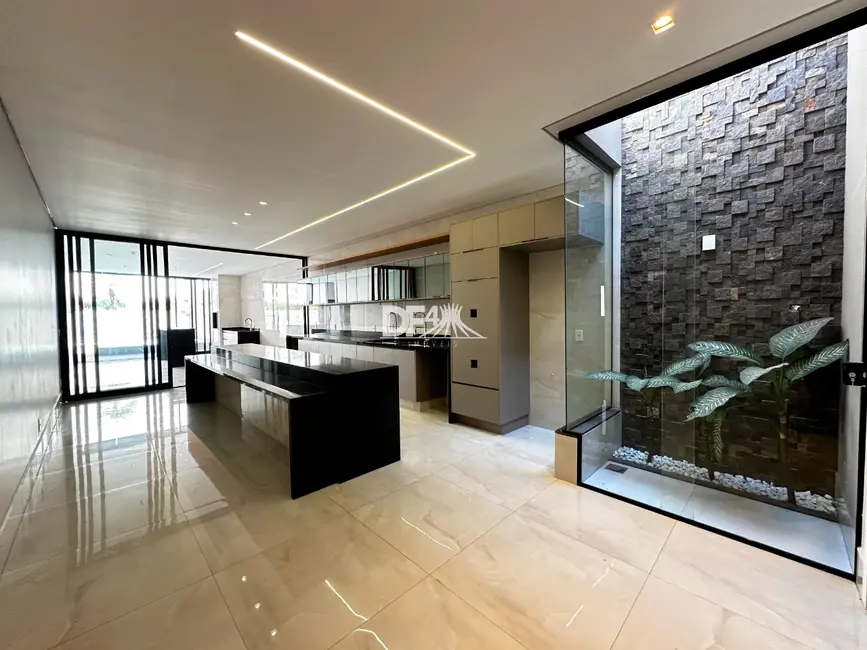 Casa com 4 quartos à venda, 400m2 em Setor Habitacional Arniqueira (Águas Claras), Brasilia - DF - imagem 3 Foto 3 de Casa com 4 quartos à venda, 400m2 em Setor Habitacional Arniqueira (Águas Claras), Brasilia - DF