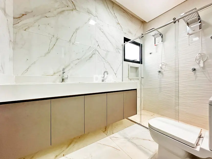 Casa com 4 quartos à venda, 400m2 em Setor Habitacional Arniqueira (Águas Claras), Brasilia - DF - imagem 8 Foto 8 de Casa com 4 quartos à venda, 400m2 em Setor Habitacional Arniqueira (Águas Claras), Brasilia - DF