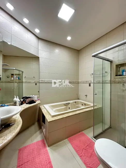 Casa de Condomínio com 3 quartos à venda, 300m2 em Setor Habitacional Arniqueira (Águas Claras), Brasilia - DF - imagem 8 Foto 8 de Casa de Condomínio com 3 quartos à venda, 300m2 em Setor Habitacional Arniqueira (Águas Claras), Brasilia - DF