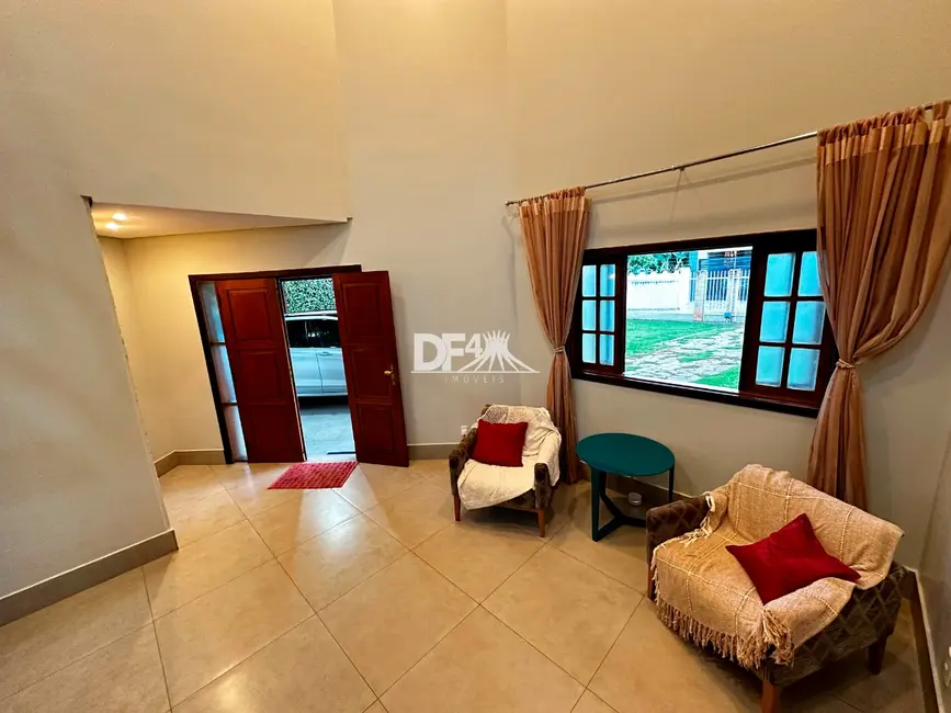 Foto 2 de Casa de Condomínio com 3 quartos à venda, 300m2 em Setor Habitacional Arniqueira (Águas Claras), Brasilia - DF