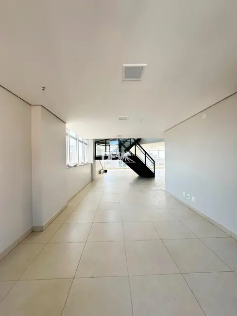 Sala Comercial para alugar, 550m2 em Norte (Águas Claras), Brasilia - DF - imagem 7 Foto 7 de Sala Comercial para alugar, 550m2 em Norte (Águas Claras), Brasilia - DF