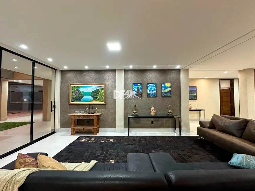 Casa com 5 quartos à venda, 600m2 em Brasilia - DF - imagem 5 Foto 5 de Casa com 5 quartos à venda, 600m2 em Brasilia - DF