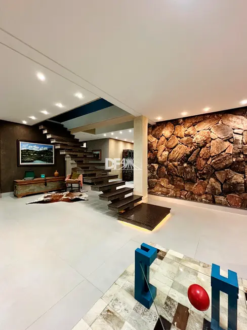 Casa com 5 quartos à venda, 600m2 em Brasilia - DF - imagem 6 Foto 6 de Casa com 5 quartos à venda, 600m2 em Brasilia - DF