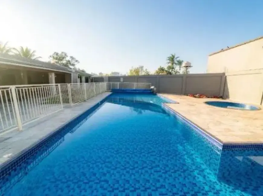 Casa com 4 quartos à venda, 550m2 em Setor Habitacional Arniqueira (Águas Claras), Brasilia - DF - imagem 4 Foto 4 de Casa com 4 quartos à venda, 550m2 em Setor Habitacional Arniqueira (Águas Claras), Brasilia - DF