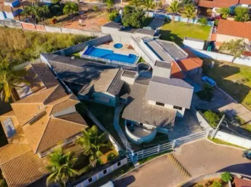 Casa com 4 quartos à venda, 550m2 em Setor Habitacional Arniqueira (Águas Claras), Brasilia - DF - imagem 7 Foto 7 de Casa com 4 quartos à venda, 550m2 em Setor Habitacional Arniqueira (Águas Claras), Brasilia - DF