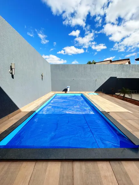 Foto 2 de Casa com 3 quartos à venda, 500m2 em Brasilia - DF