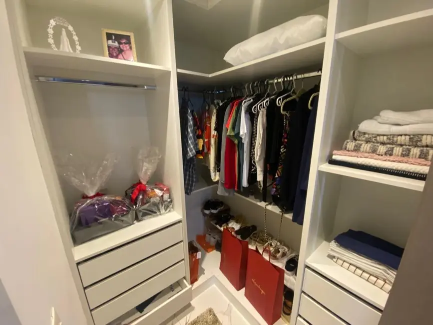 Apartamento com 4 quartos à venda, 204m2 em Sul (Águas Claras), Brasilia - DF - imagem 3 Foto 3 de Apartamento com 4 quartos à venda, 204m2 em Sul (Águas Claras), Brasilia - DF