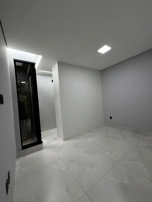 Casa com 3 quartos à venda, 135m2 em Samambaia Sul (Samambaia), Brasilia - DF - imagem 3 Foto 3 de Casa com 3 quartos à venda, 135m2 em Samambaia Sul (Samambaia), Brasilia - DF